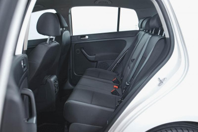 Volkswagen Golf 1.2 TSI MT (105 л. с.)