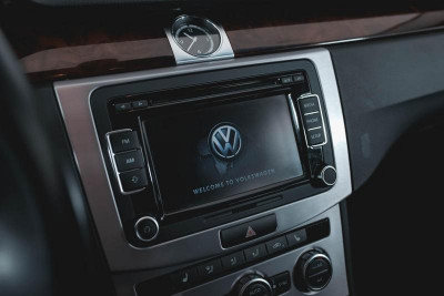 Volkswagen Passat CC 1.8 TSI DSG (152 л. с.)