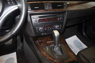 BMW 3 серия 320i AT (156 л.с.)