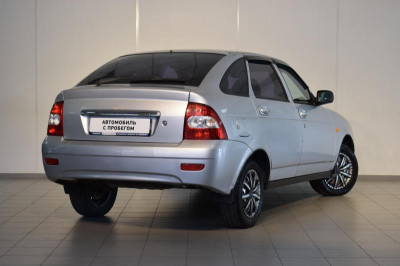 LADA Priora 1.6 MT 16 кл (Евро-3) (98 л. с.)