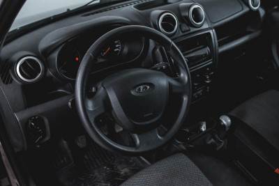 LADA Новая Granta лифтбэк 1.6 8кл MT (87 л. с.) Comfort