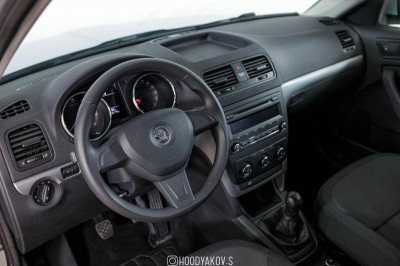 ŠKODA YETI 1.6 MT (110 л. с.) Active
