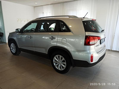 Kia Sorento 2.4 MT 4WD (175 л. с.) Comfort