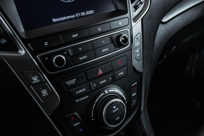 Hyundai Santa Fe 2.2d AT (200 л.с.) 4WD