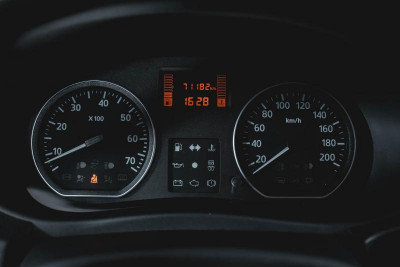 Nissan Almera 1.6 MT (102 л. с.) Comfort A/C