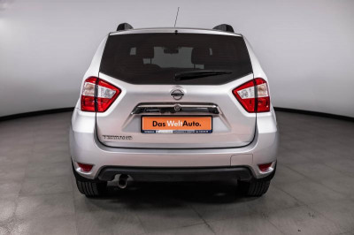 Nissan Terrano 1.6 MT (114 л. с.) Comfort