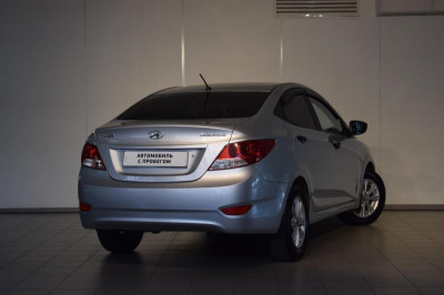Hyundai Solaris 1.4 MT (107 л. с.)