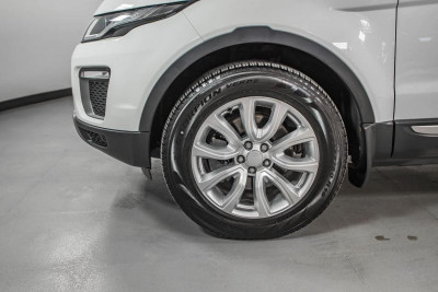 Land Rover Range Rover Evoque 2.0 TD4 AT AWD (150 л. с.) SE