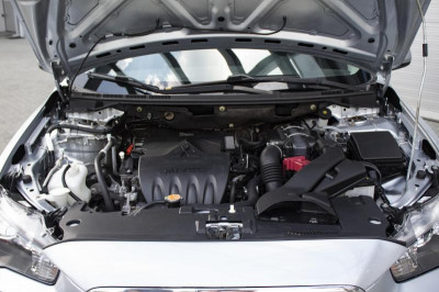 Mitsubishi Lancer 1.5 MT (109 л. с.)