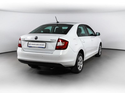 ŠKODA RAPID 1.6 AT (110 л. с.)