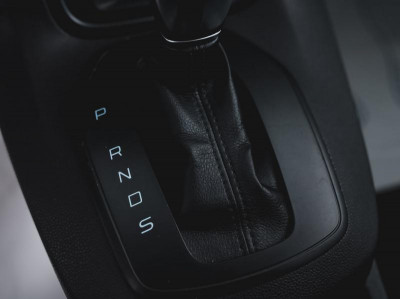 Ford Fiesta Седан 1.6 AT (105 л. с.)