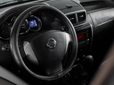 Nissan Terrano 2.0 AT AWD (143 л. с.)