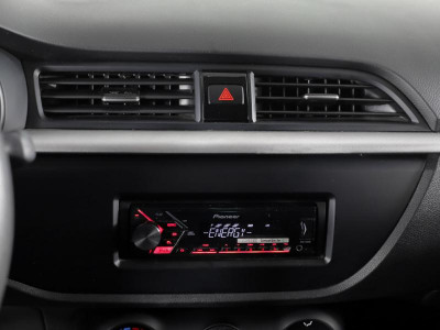 Kia Rio 1.4 MT (100 л. с.)