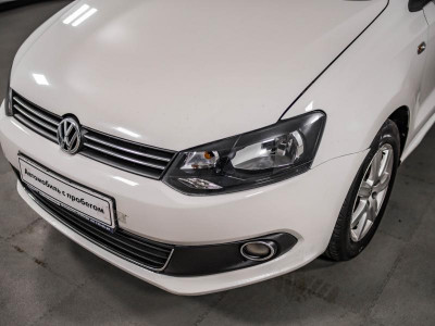 Volkswagen Polo 1.6 MT (105 л. с.)