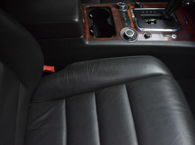Volkswagen Touareg 2.5 TDI Tiptronic (174 л. с.)