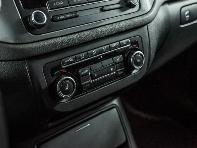 Volkswagen Tiguan 2.0d AT (140 л.с.) 4WD