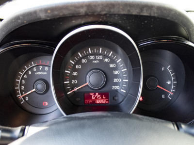 Kia Rio 1.4 MT (107 л. с.)