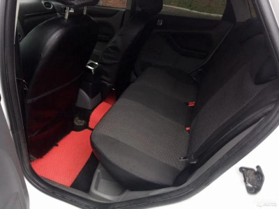 Ford Focus 1.6 MT (101 л. с.)