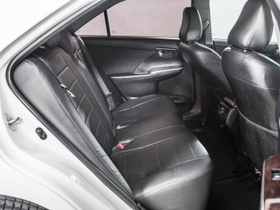Toyota Camry 2.5 AT (181 л. с.)