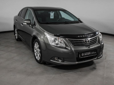 Toyota Avensis 1.8 MT (147 л. с.)