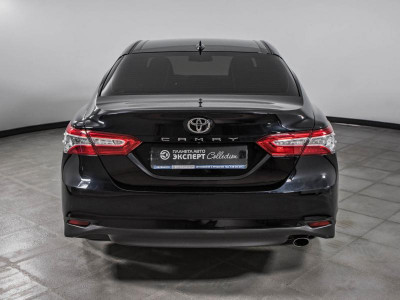 Toyota Camry 2.5 AT (181 л. с.)
