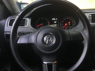 Volkswagen Jetta 1.4 TSI DSG (122 л. с.)