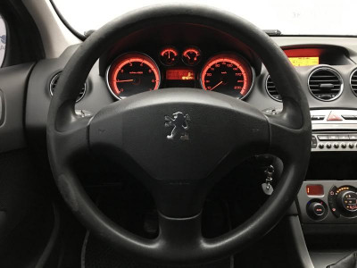 Peugeot 308 1.6 VTi MT (120 л. с.)