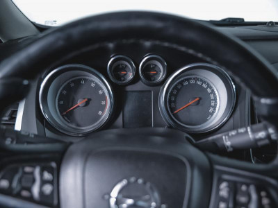 Opel Astra 1.6 Turbo AT (180 л. с.)