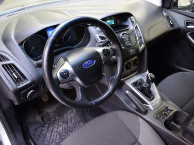 Ford Focus 1.6 MT (105 л. с.)