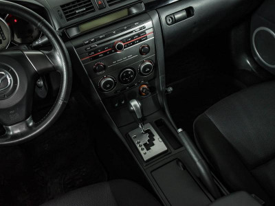 Mazda 3 1.6 AT (105 л. с.)