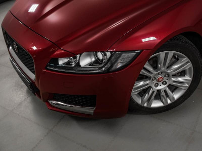 Jaguar XF 2.0 D AT AWD (180 л. с.)