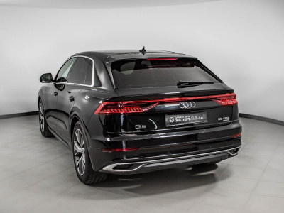 Audi Q8 55 TFSI Tiptronic quattro (340 л.с.)