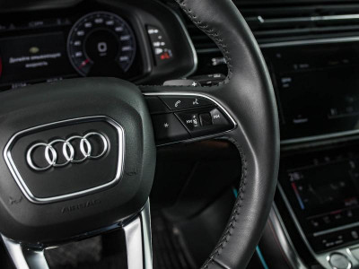 Audi Q8 55 TFSI Tiptronic quattro (340 л.с.)