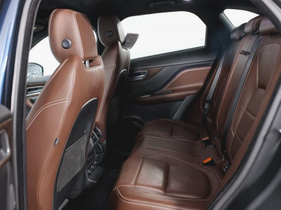 Jaguar F-Pace 3.0 D AT AWD (300 л.с.)