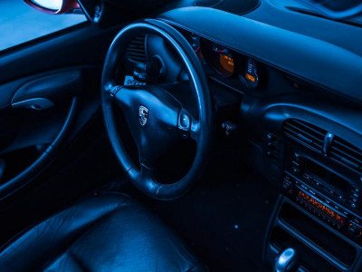 Porsche Boxster 2.7 AT (228 л.с.)