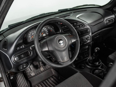 Chevrolet niva Niva 1.7 MT (79,6 л. с.)