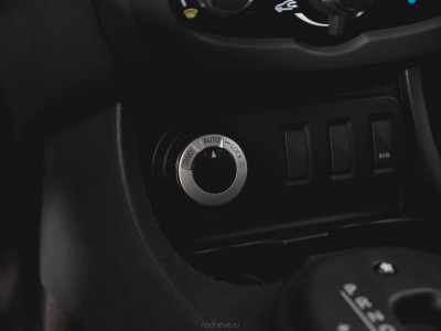 Renault Duster 2.0 AT 4x4 (143 л. с.)