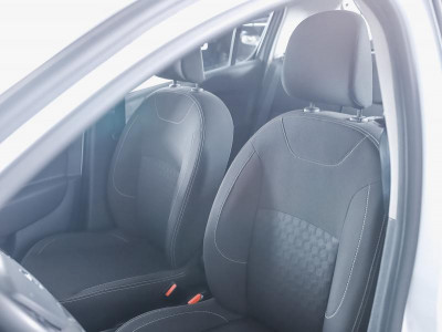Renault Sandero 1.6 AT (102 л. с.)