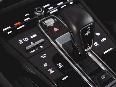 Porsche Cayenne 3.0 Tiptronic AWD (340 л.с.)