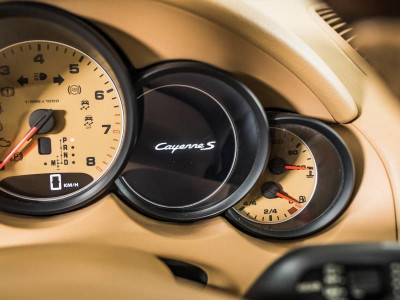 Porsche Cayenne S 4.8 Tiptronic AWD (400 л. с.)