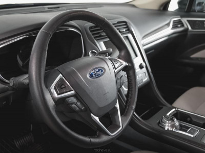 Ford Mondeo 2.0 EcoBoost AT (199 л. с.)