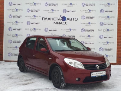 Renault Sandero 1.6 MT (84 л. с.)