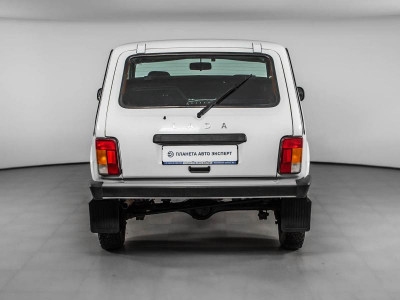 LADA 4x4 3 дв. 1.7 MT 8 кл. (Евро-4) (83 л. с.)