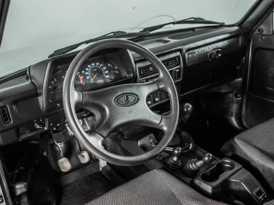 LADA 4x4 3 дв. 1.7 MT 8 кл. (Евро-4) (83 л. с.)
