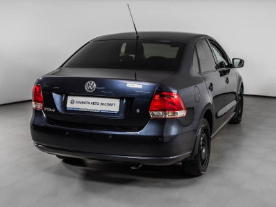 Volkswagen Polo 1.6 MT (105 л. с.)