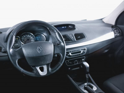 Renault Megane 1.6 AT (106 л. с.)