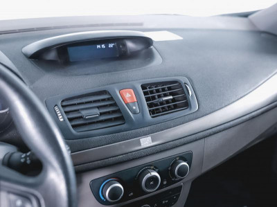 Renault Megane 1.5 dCi MT (85 л. с.)