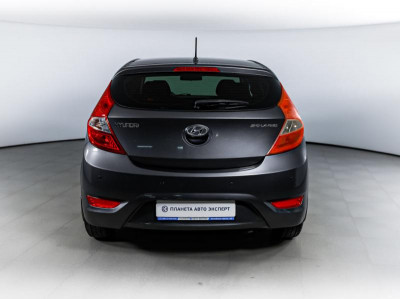 Hyundai Solaris 1.4 MT (107 л. с.)