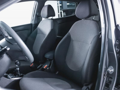 Hyundai Solaris 1.4 MT (107 л. с.)