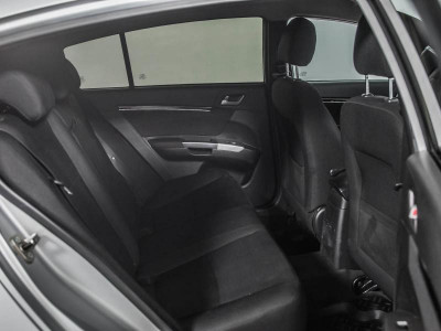 Geely Emgrand EC7 1.8 MT (126 л. с.)